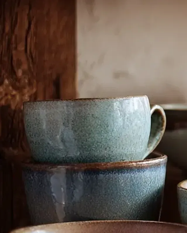 青磁のマグカップ